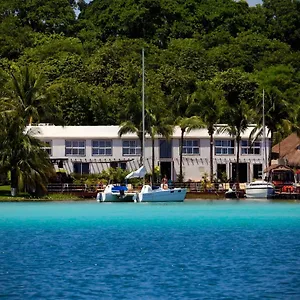 Vandrerhjem The Yak Lake House - Hostal, Bacalar